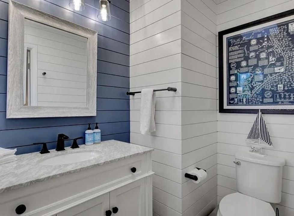 На продажу: $859,000 (2 спален, 2 ванн, 2606 Квадратных фут)