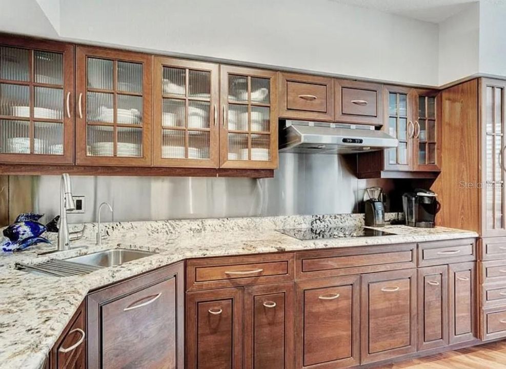 На продажу: $859,000 (2 спален, 2 ванн, 2606 Квадратных фут)