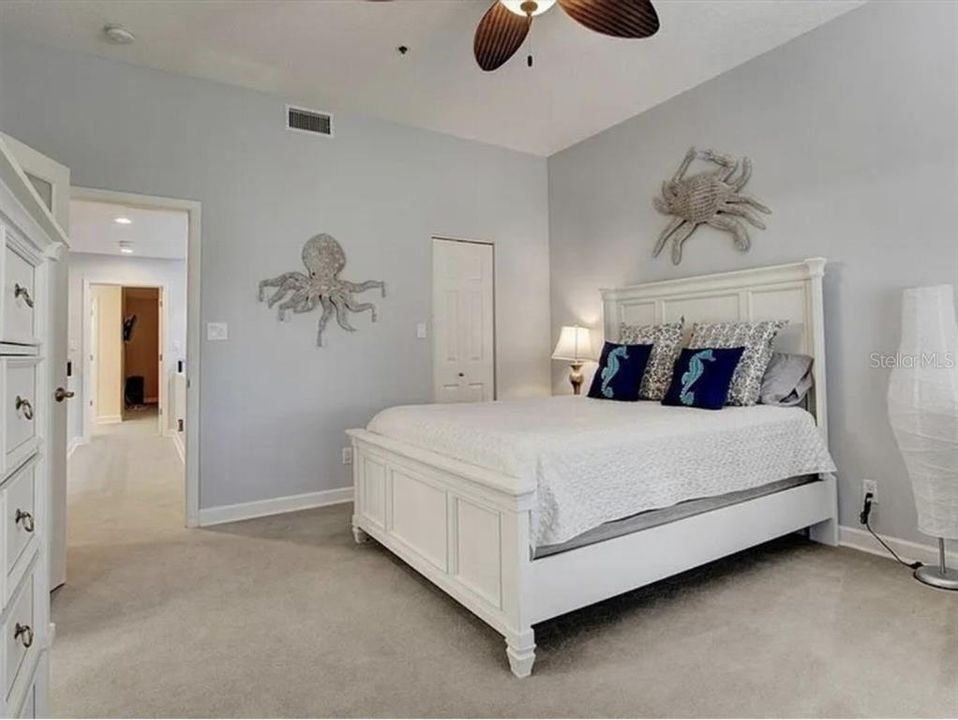 На продажу: $859,000 (2 спален, 2 ванн, 2606 Квадратных фут)