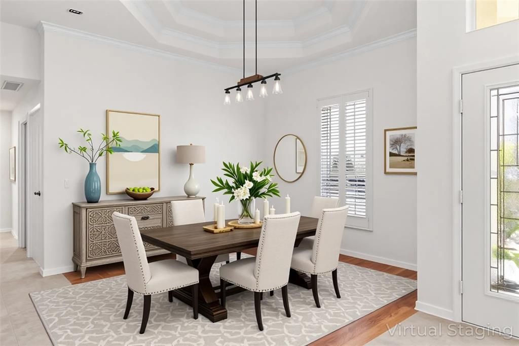 Activo con contrato: $699,000 (4 camas, 3 baños, 3097 Pies cuadrados)