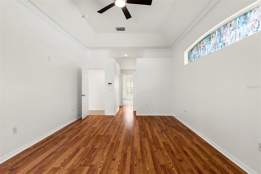 Activo con contrato: $699,000 (4 camas, 3 baños, 3097 Pies cuadrados)