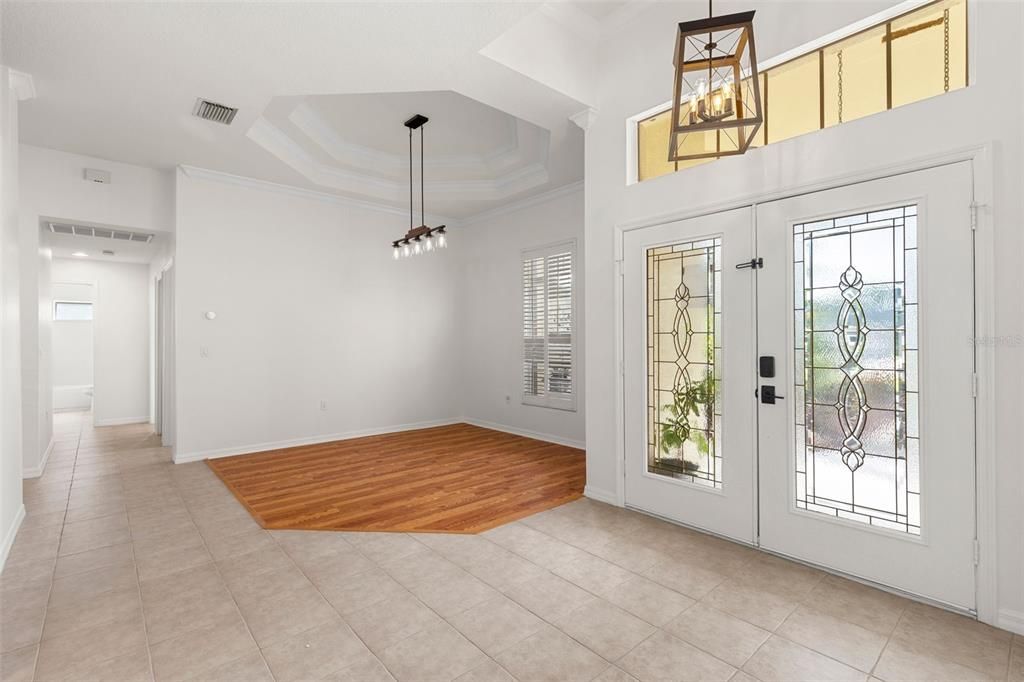 Activo con contrato: $699,000 (4 camas, 3 baños, 3097 Pies cuadrados)