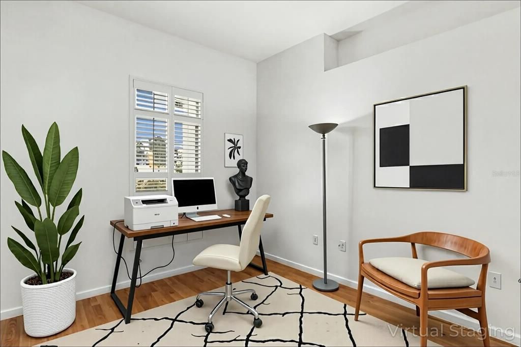 Activo con contrato: $699,000 (4 camas, 3 baños, 3097 Pies cuadrados)