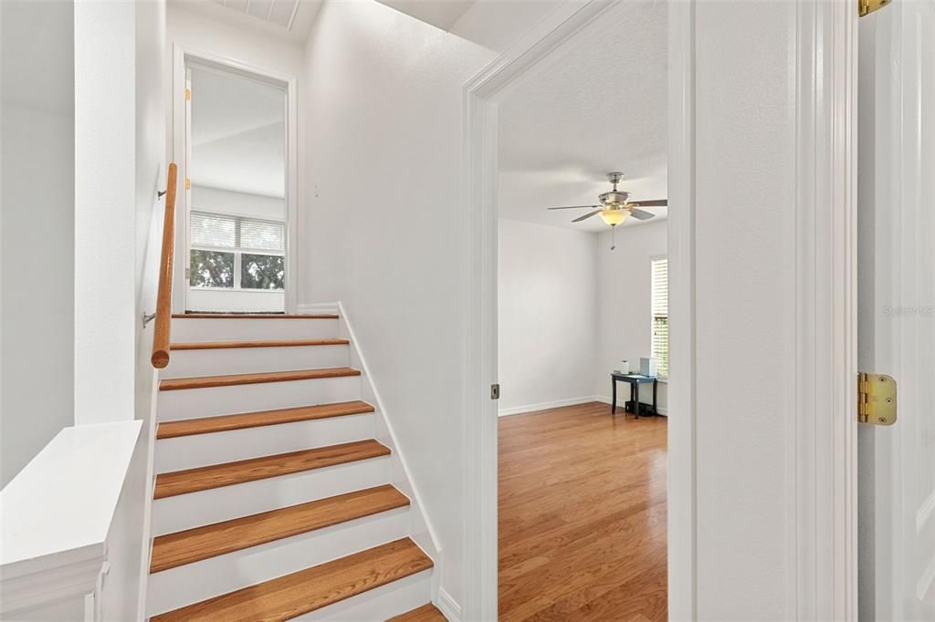 Activo con contrato: $699,000 (4 camas, 3 baños, 3097 Pies cuadrados)