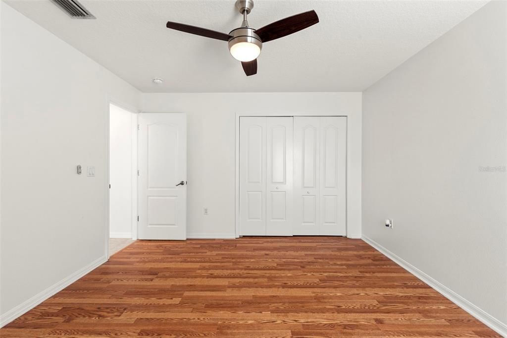 Activo con contrato: $699,000 (4 camas, 3 baños, 3097 Pies cuadrados)