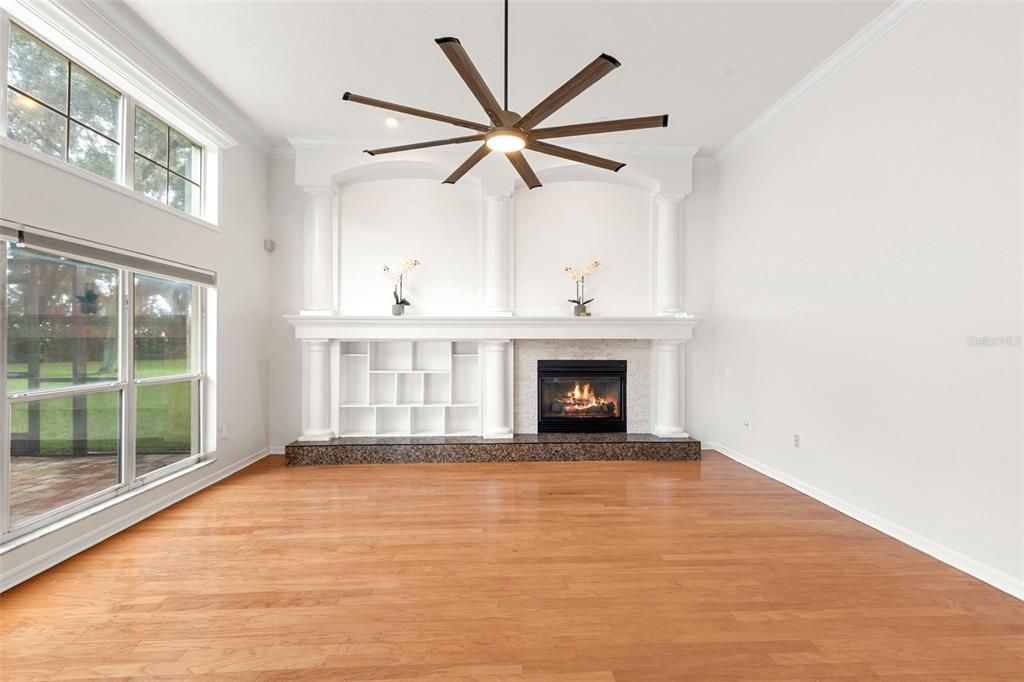 Activo con contrato: $699,000 (4 camas, 3 baños, 3097 Pies cuadrados)