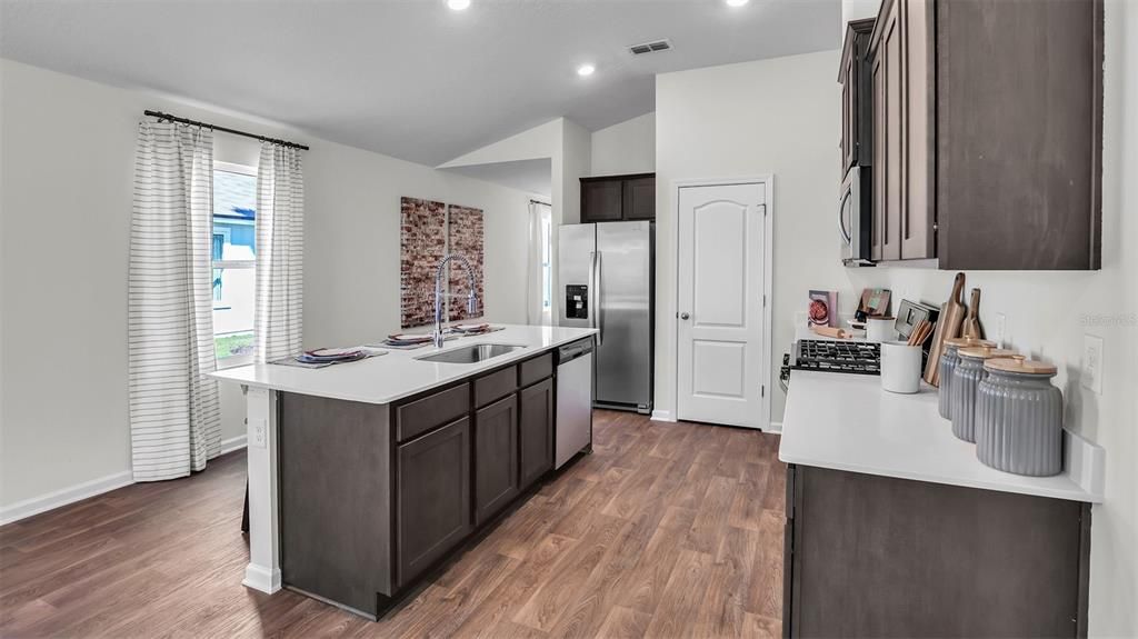 Active With Contract: $364,990 (3 beds, 2 baths, 1655 Square Feet)