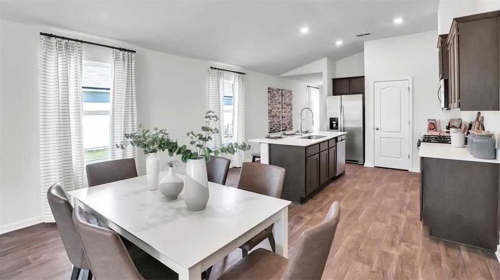 Active With Contract: $364,990 (3 beds, 2 baths, 1655 Square Feet)