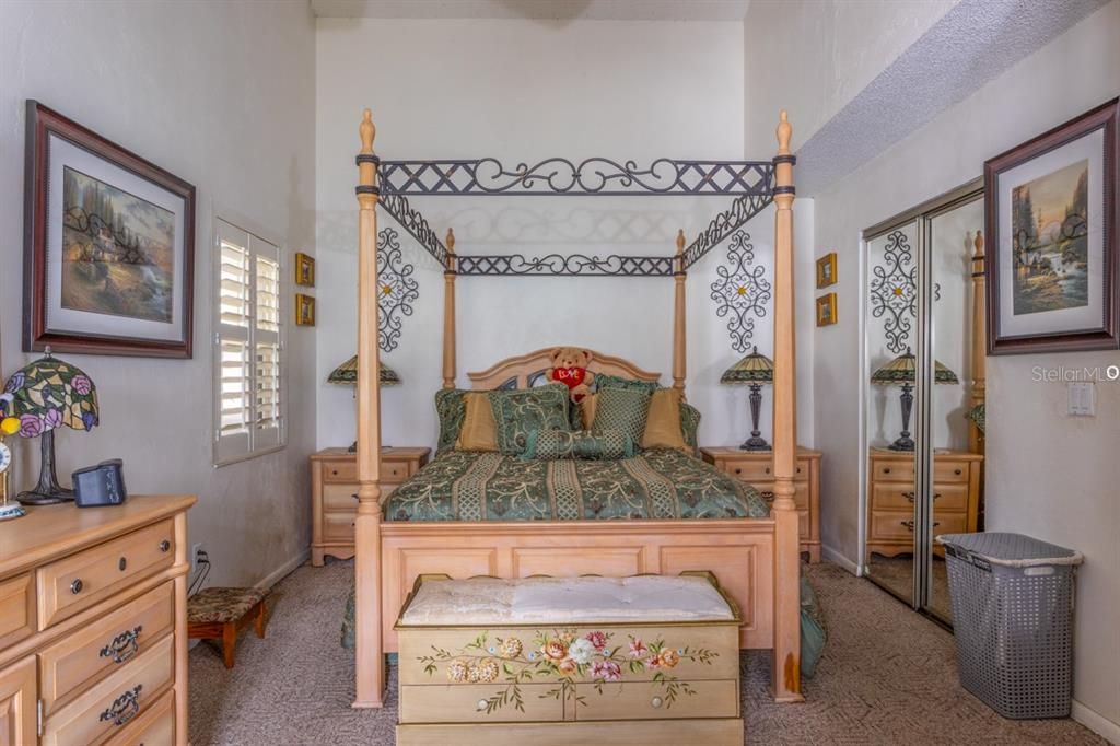 Под контрактом: $365,000 (2 спален, 2 ванн, 1276 Квадратных фут)