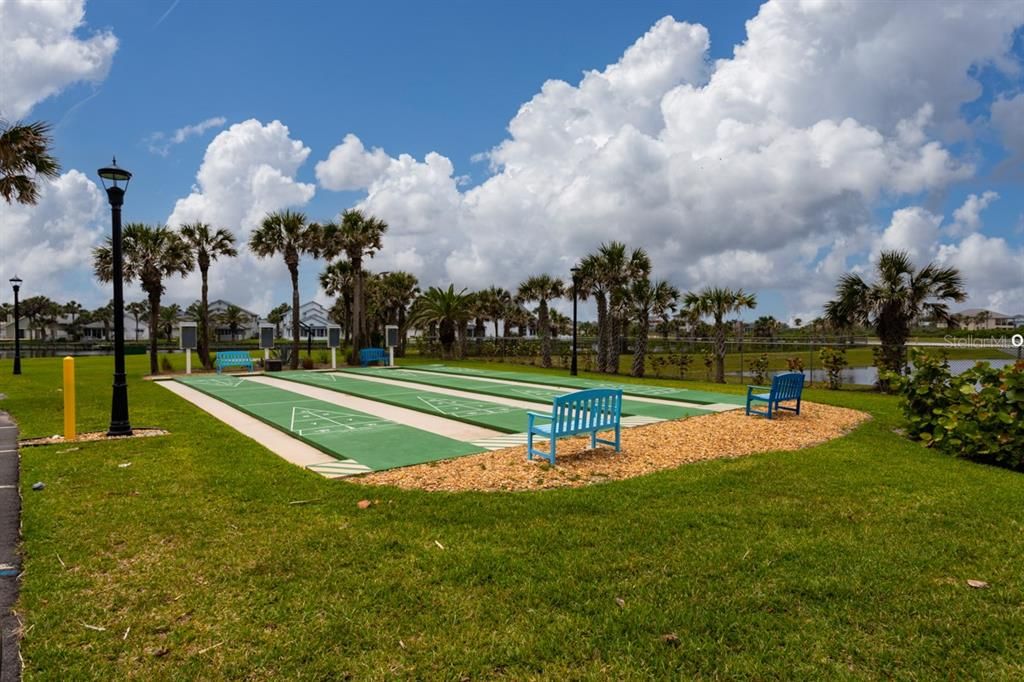 Под контрактом: $365,000 (2 спален, 2 ванн, 1276 Квадратных фут)