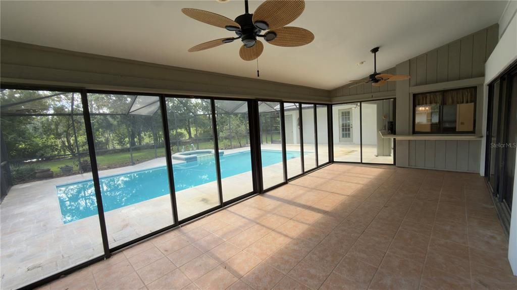 En Venta: $825,000 (3 camas, 2 baños, 2866 Pies cuadrados)