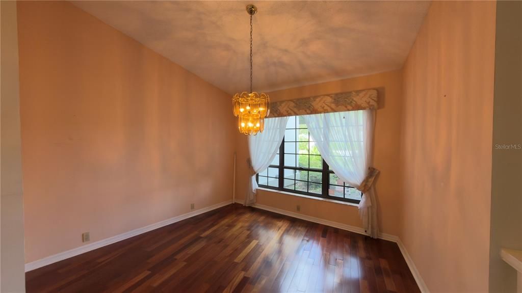 En Venta: $825,000 (3 camas, 2 baños, 2866 Pies cuadrados)