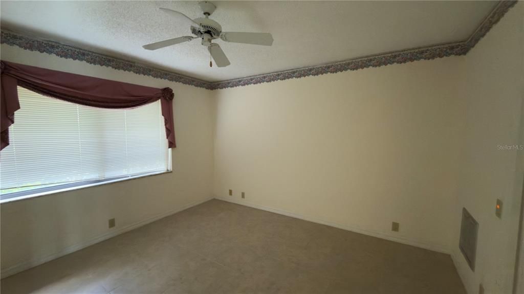 En Venta: $825,000 (3 camas, 2 baños, 2866 Pies cuadrados)