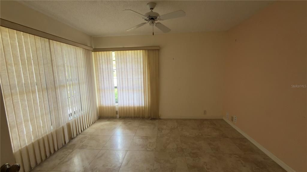 En Venta: $825,000 (3 camas, 2 baños, 2866 Pies cuadrados)