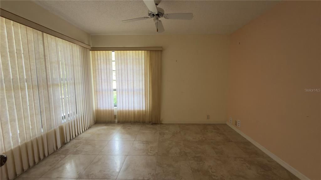 En Venta: $825,000 (3 camas, 2 baños, 2866 Pies cuadrados)