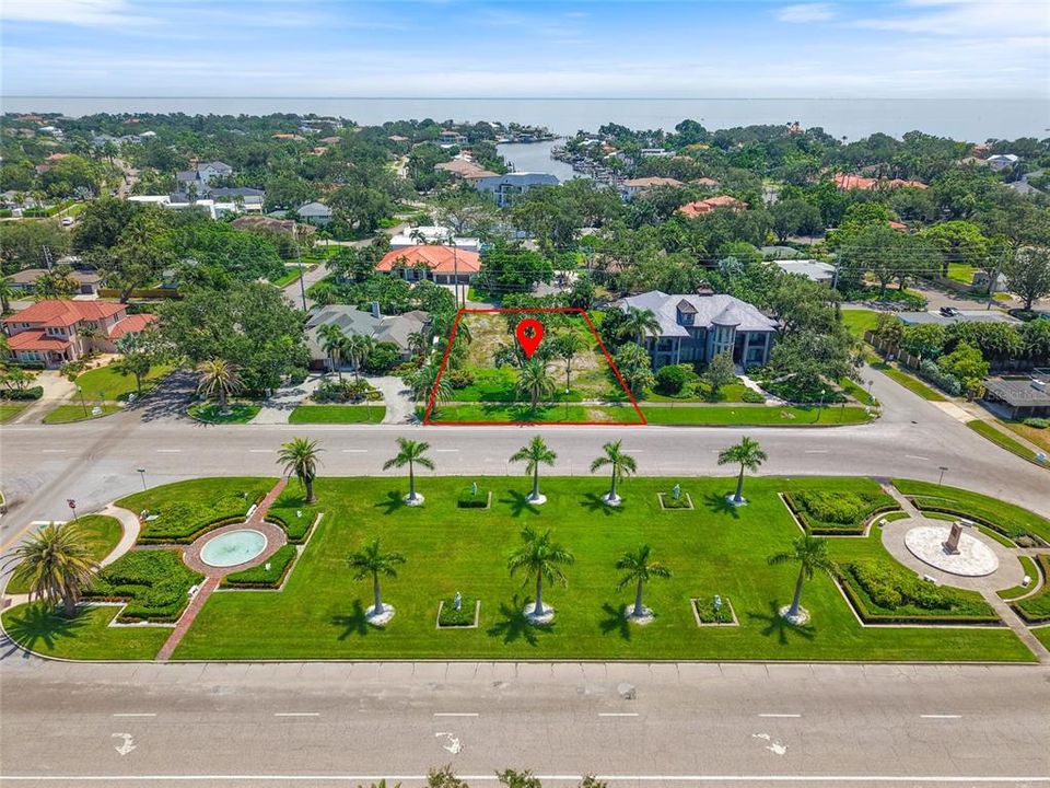 For Sale: $1,495,000 (0.33 acres)