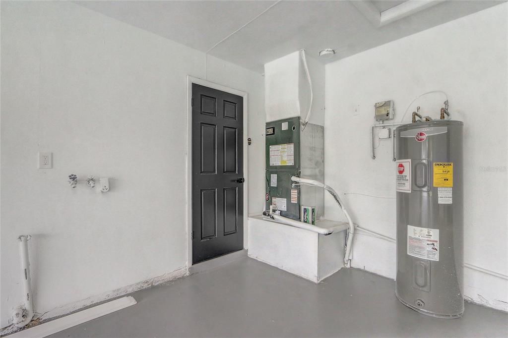 En Venta: $419,999 (4 camas, 2 baños, 1936 Pies cuadrados)