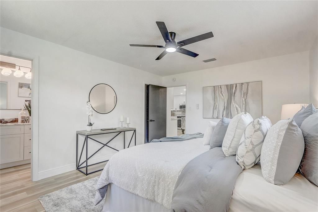 En Venta: $419,999 (4 camas, 2 baños, 1936 Pies cuadrados)