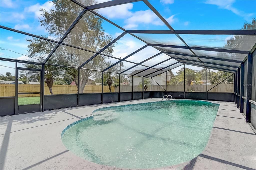 En Venta: $419,999 (4 camas, 2 baños, 1936 Pies cuadrados)