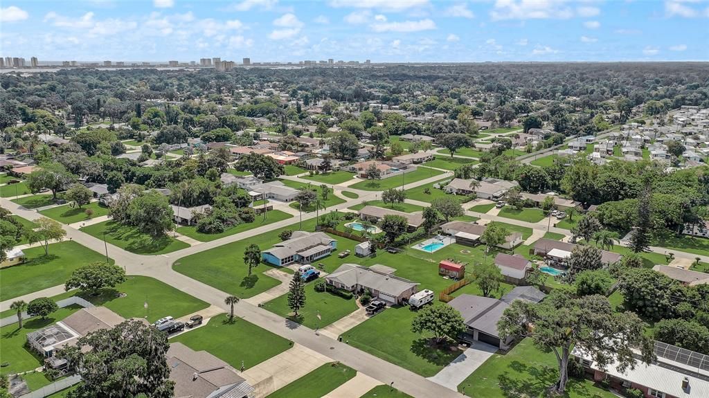 En Venta: $419,999 (4 camas, 2 baños, 1936 Pies cuadrados)