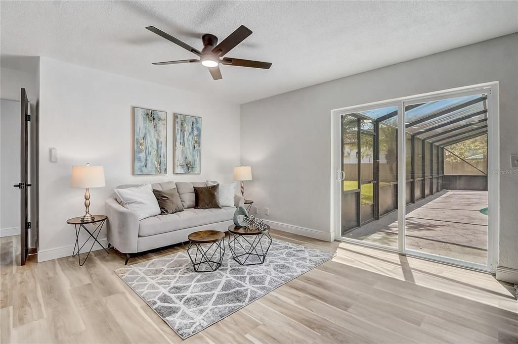 En Venta: $419,999 (4 camas, 2 baños, 1936 Pies cuadrados)