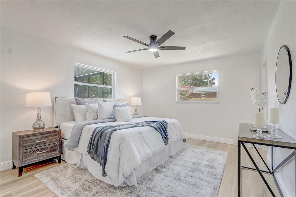 En Venta: $419,999 (4 camas, 2 baños, 1936 Pies cuadrados)