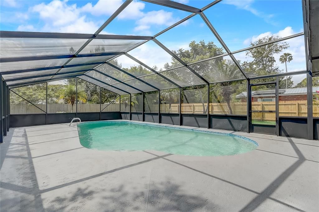 En Venta: $419,999 (4 camas, 2 baños, 1936 Pies cuadrados)