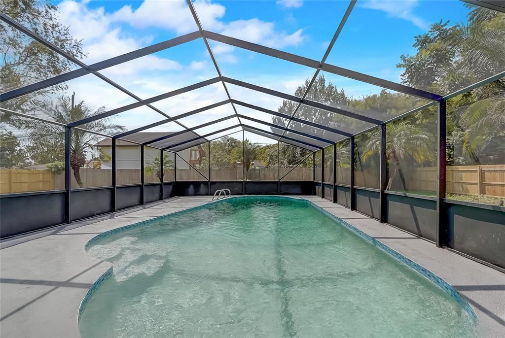 En Venta: $419,999 (4 camas, 2 baños, 1936 Pies cuadrados)