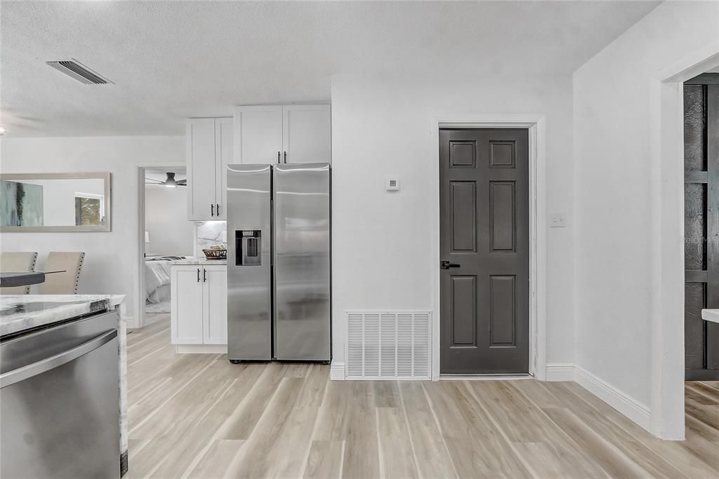 En Venta: $419,999 (4 camas, 2 baños, 1936 Pies cuadrados)