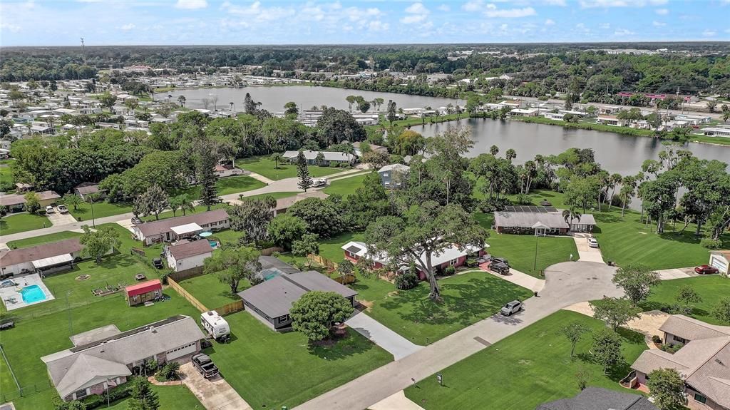 En Venta: $419,999 (4 camas, 2 baños, 1936 Pies cuadrados)