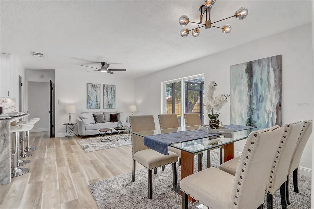 En Venta: $419,999 (4 camas, 2 baños, 1936 Pies cuadrados)