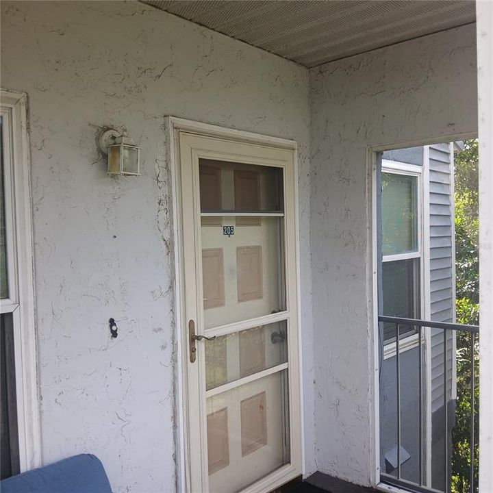 For Sale: $145,000 (2 beds, 2 baths, 912 Square Feet)