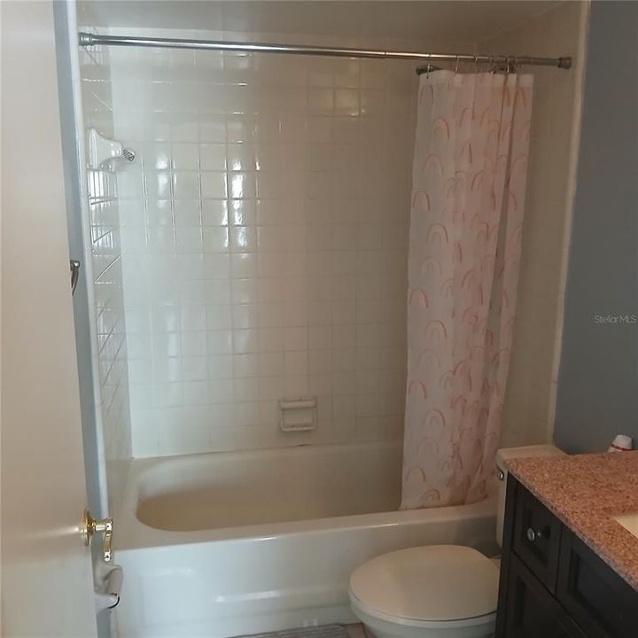 For Sale: $145,000 (2 beds, 2 baths, 912 Square Feet)