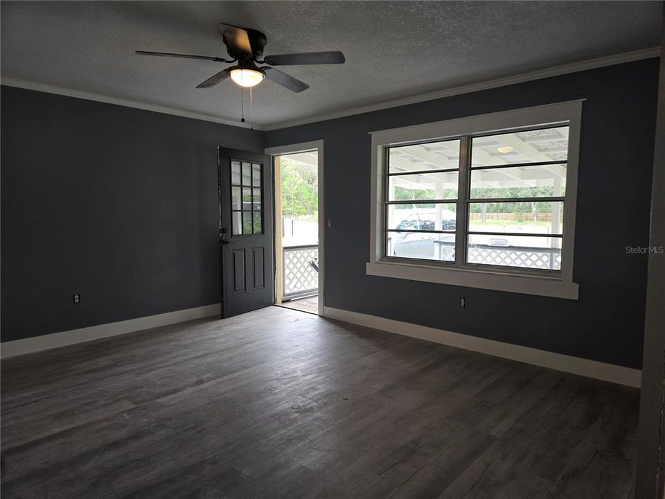 出租: $2,400 (3 贝兹, 2 浴室, 1160 平方英尺)