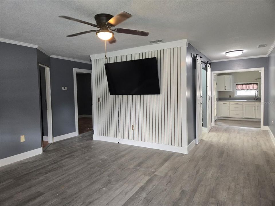 出租: $2,400 (3 贝兹, 2 浴室, 1160 平方英尺)