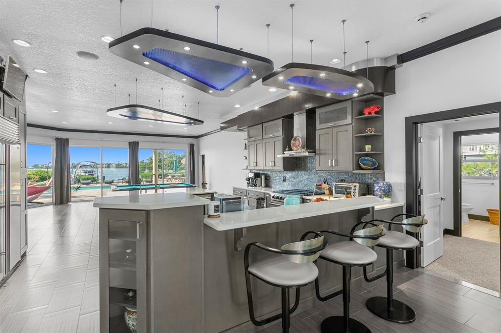 For Sale: $2,499,999 (4 beds, 3 baths, 4288 Square Feet)