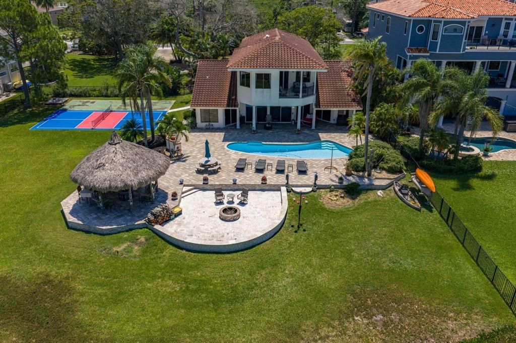 For Sale: $2,499,999 (4 beds, 3 baths, 4288 Square Feet)