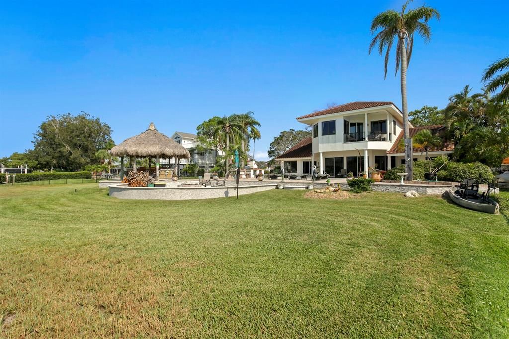 For Sale: $2,499,999 (4 beds, 3 baths, 4288 Square Feet)