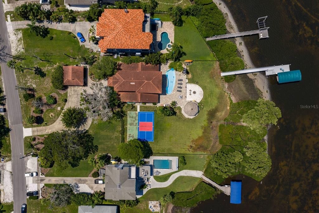 For Sale: $2,499,999 (4 beds, 3 baths, 4288 Square Feet)