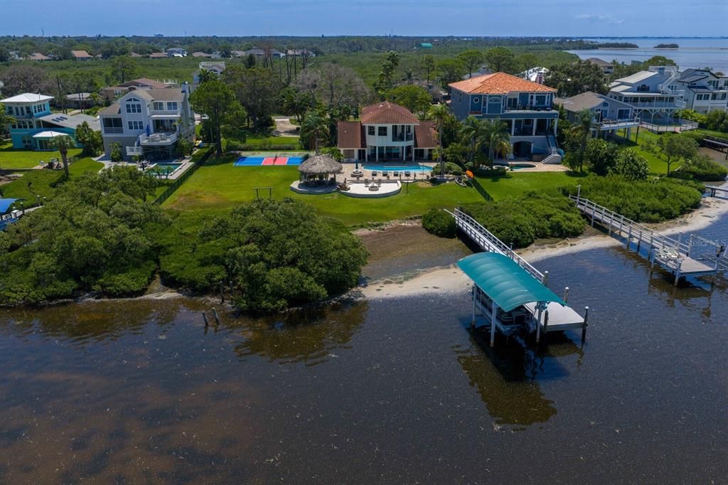 For Sale: $2,499,999 (4 beds, 3 baths, 4288 Square Feet)