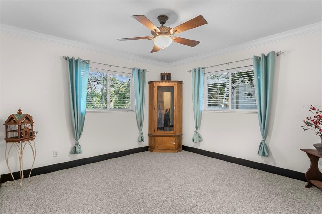 For Sale: $2,499,999 (4 beds, 3 baths, 4288 Square Feet)