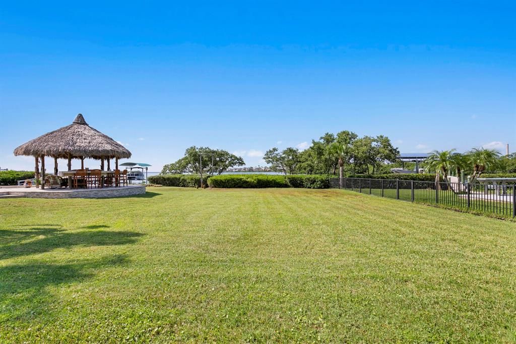 For Sale: $2,499,999 (4 beds, 3 baths, 4288 Square Feet)