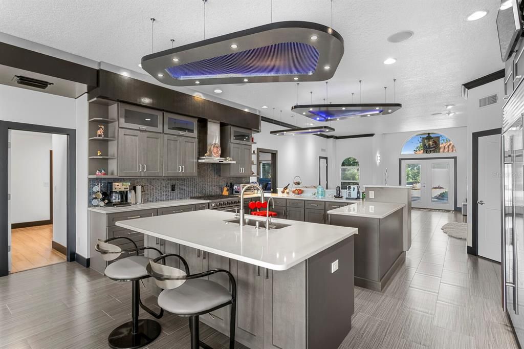 For Sale: $2,499,999 (4 beds, 3 baths, 4288 Square Feet)