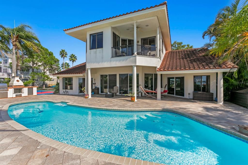 For Sale: $2,499,999 (4 beds, 3 baths, 4288 Square Feet)