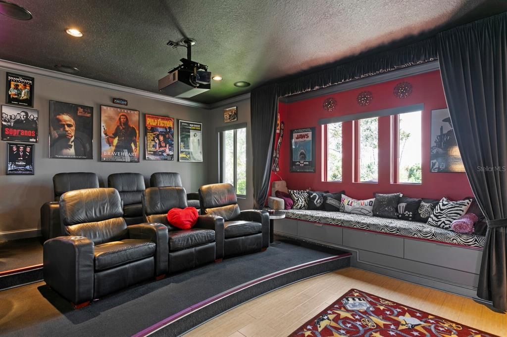 For Sale: $2,499,999 (4 beds, 3 baths, 4288 Square Feet)