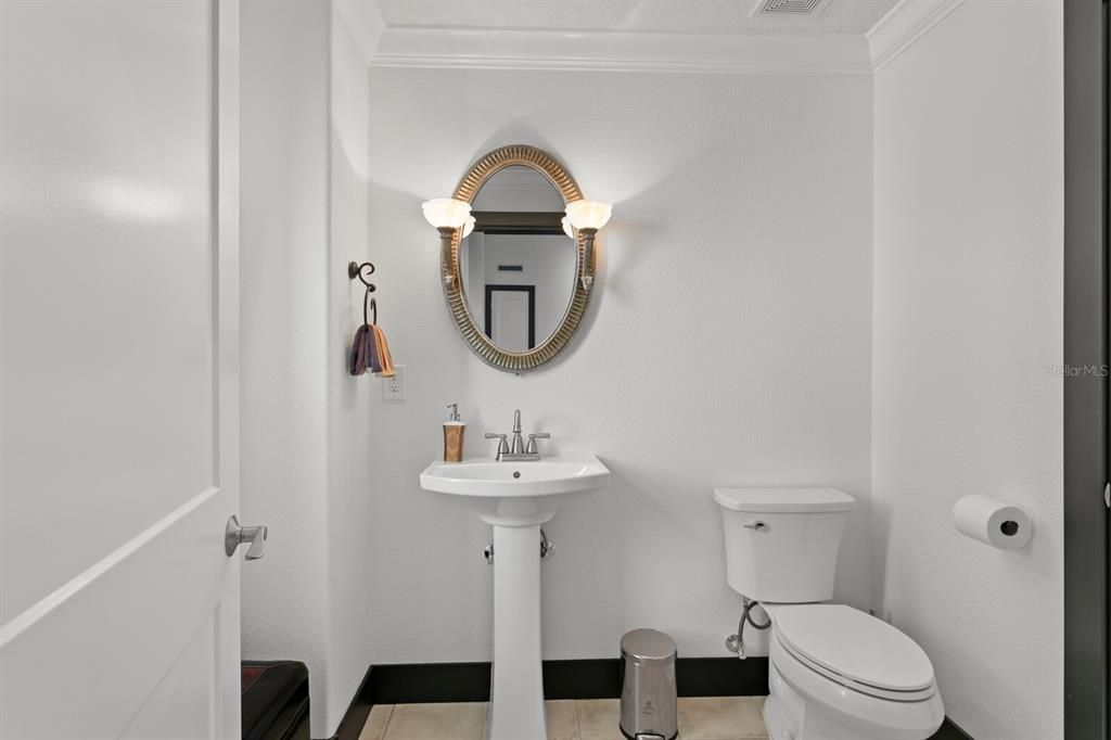 For Sale: $2,499,999 (4 beds, 3 baths, 4288 Square Feet)