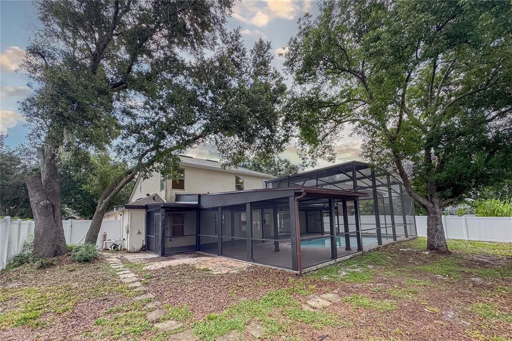 En Venta: $689,000 (4 camas, 2 baños, 2151 Pies cuadrados)