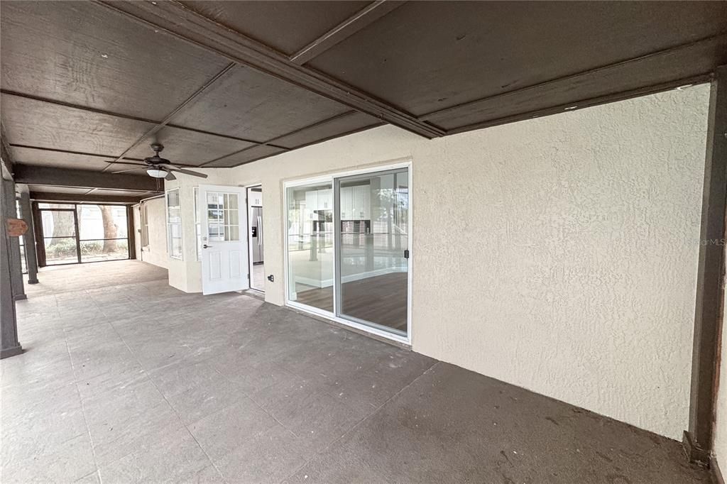 En Venta: $689,000 (4 camas, 2 baños, 2151 Pies cuadrados)