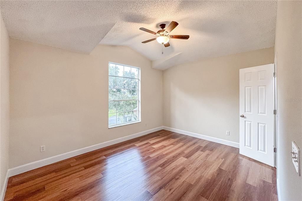 En Venta: $689,000 (4 camas, 2 baños, 2151 Pies cuadrados)