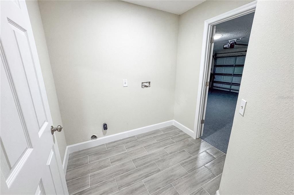 En Venta: $689,000 (4 camas, 2 baños, 2151 Pies cuadrados)